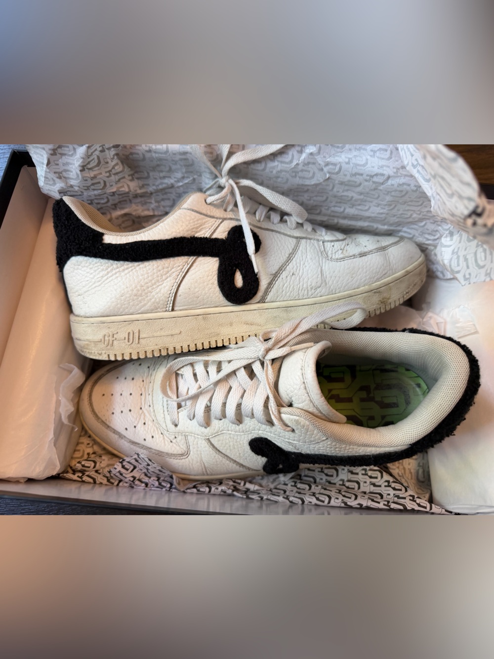 John Geiger GF-01 White Pebbled Leather Black Chenille GF 01